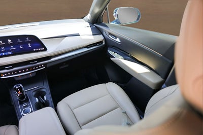 2024 Cadillac XT4 Luxury