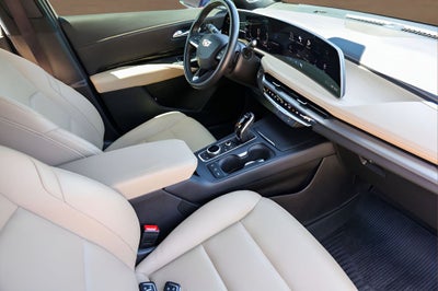 2024 Cadillac XT4 Luxury