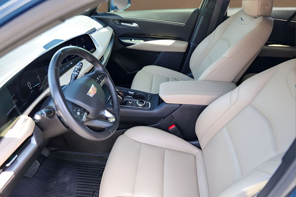 2024 Cadillac XT4 Luxury