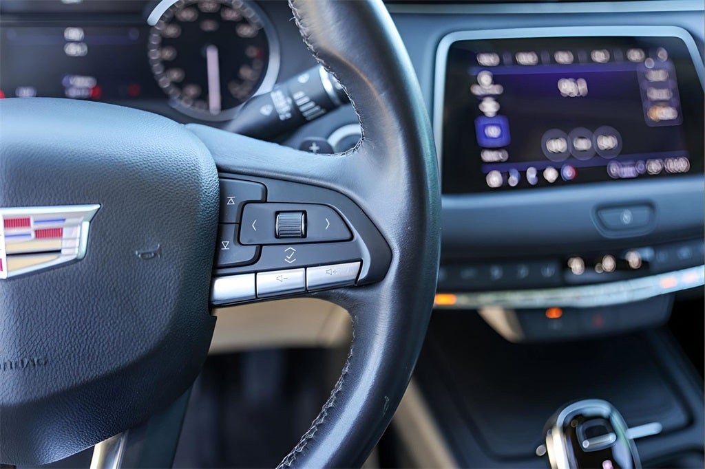 2022 Cadillac XT4 Luxury