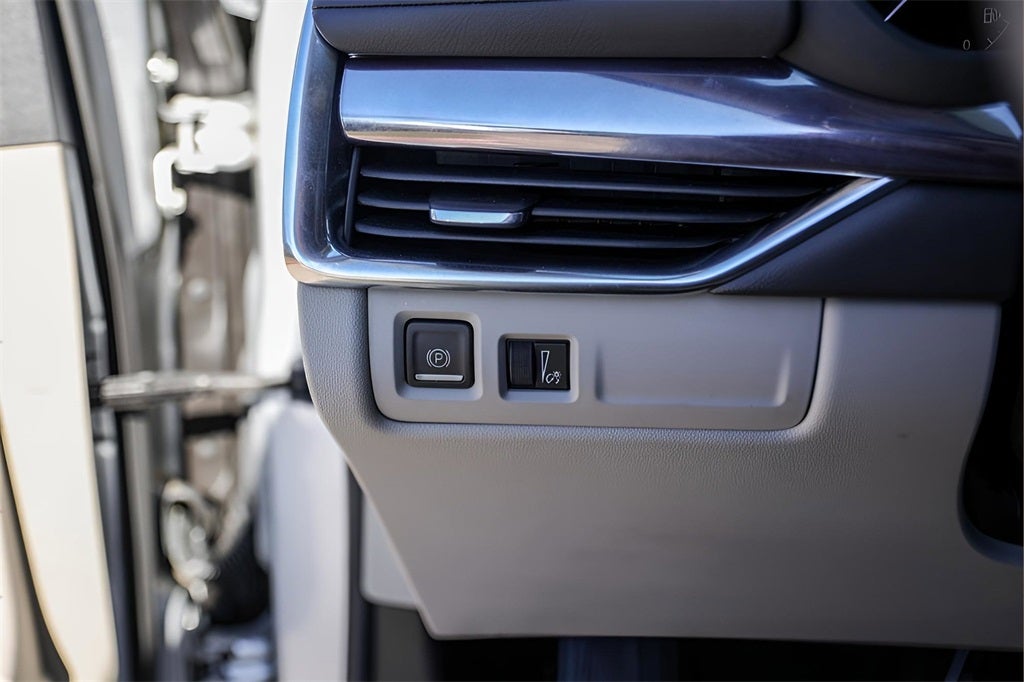 2022 Cadillac XT4 Luxury