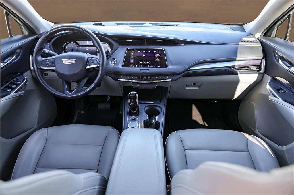 2022 Cadillac XT4 Luxury