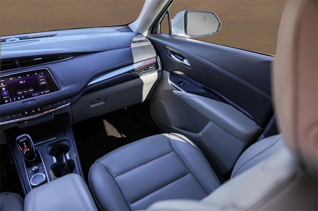 2022 Cadillac XT4 Luxury