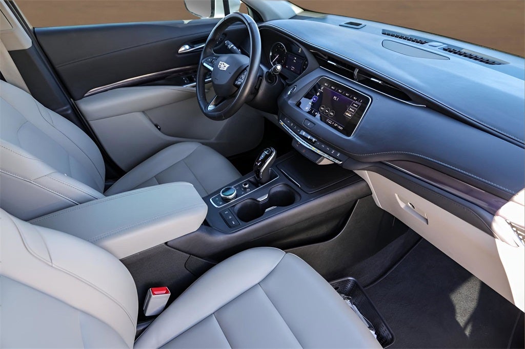 2022 Cadillac XT4 Luxury