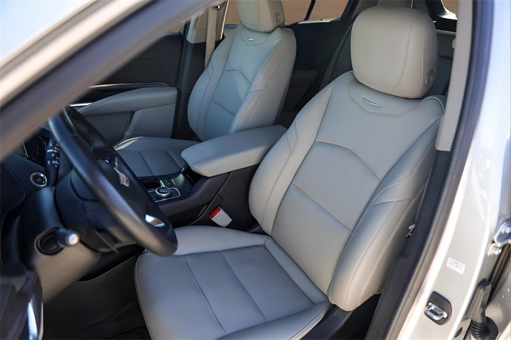 2022 Cadillac XT4 Luxury