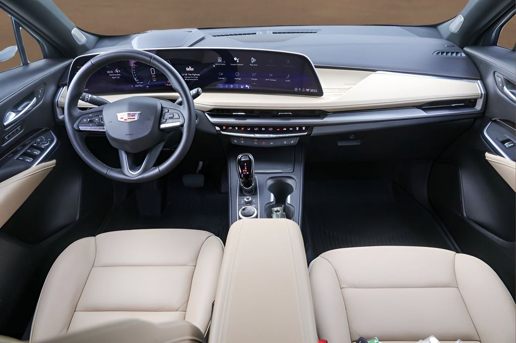 2024 Cadillac XT4 Premium Luxury