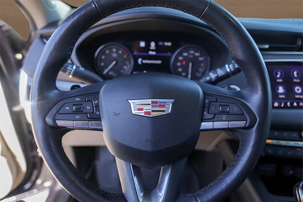 2022 Cadillac XT4 Premium Luxury