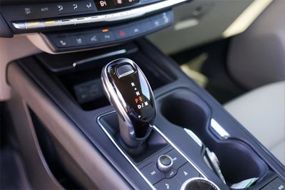 2022 Cadillac XT4 Premium Luxury