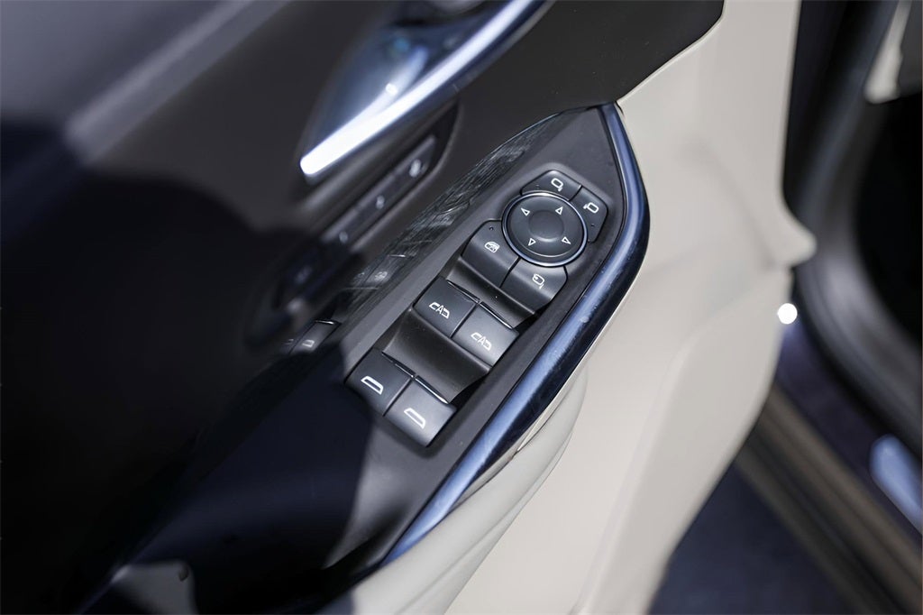 2022 Cadillac XT4 Premium Luxury