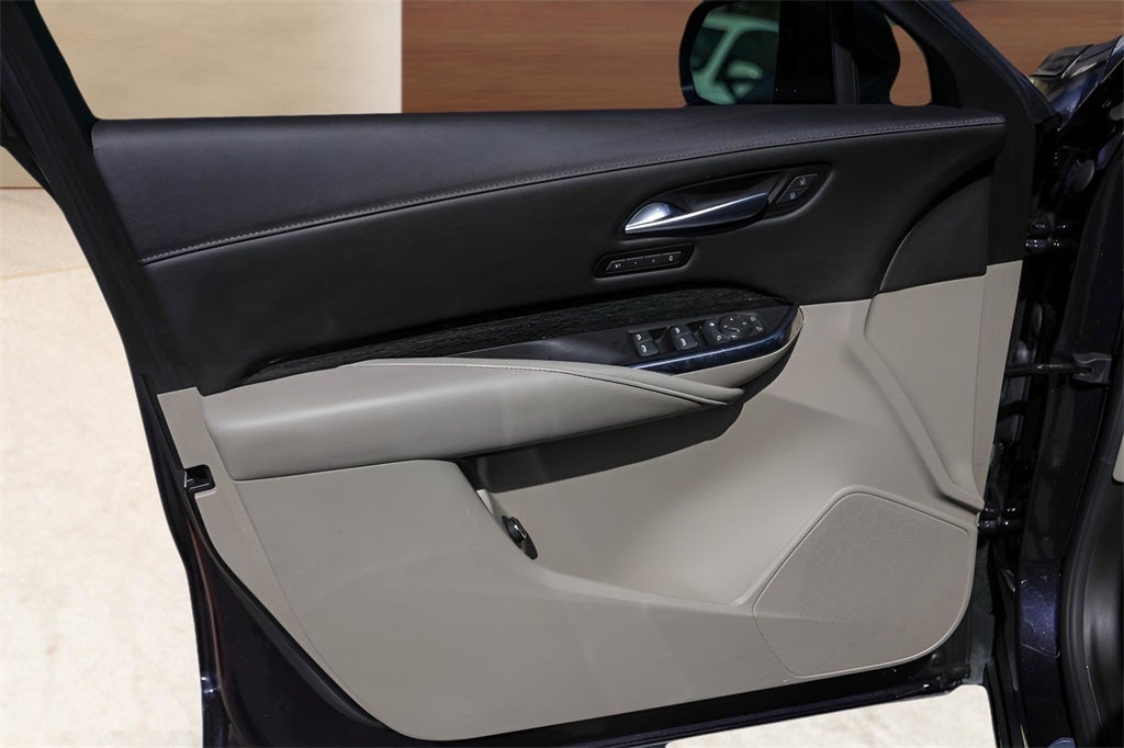 2022 Cadillac XT4 Premium Luxury