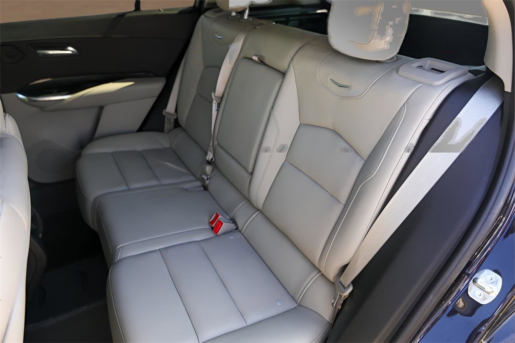 2022 Cadillac XT4 Premium Luxury