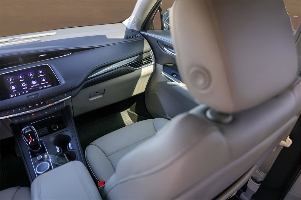 2022 Cadillac XT4 Premium Luxury