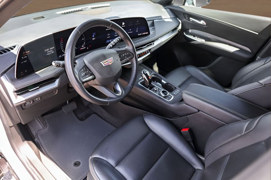 2025 Cadillac XT4 Premium Luxury