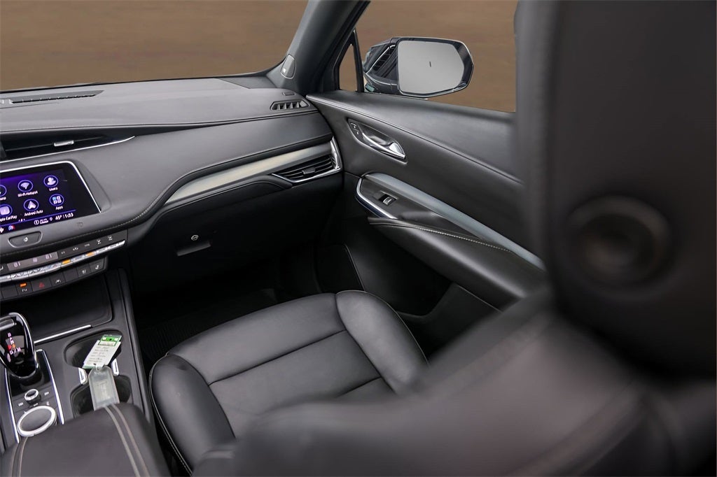 2021 Cadillac XT4 Premium Luxury