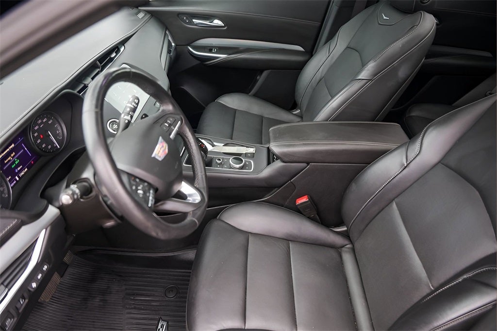 2021 Cadillac XT4 Premium Luxury