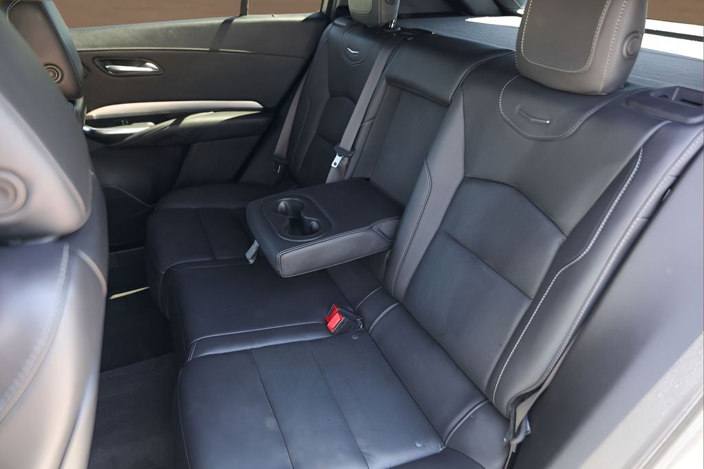 2022 Cadillac XT4 Premium Luxury