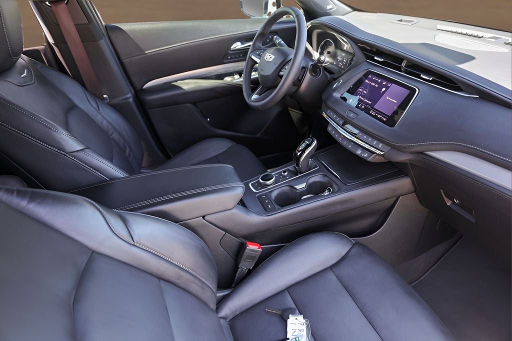 2022 Cadillac XT4 Premium Luxury