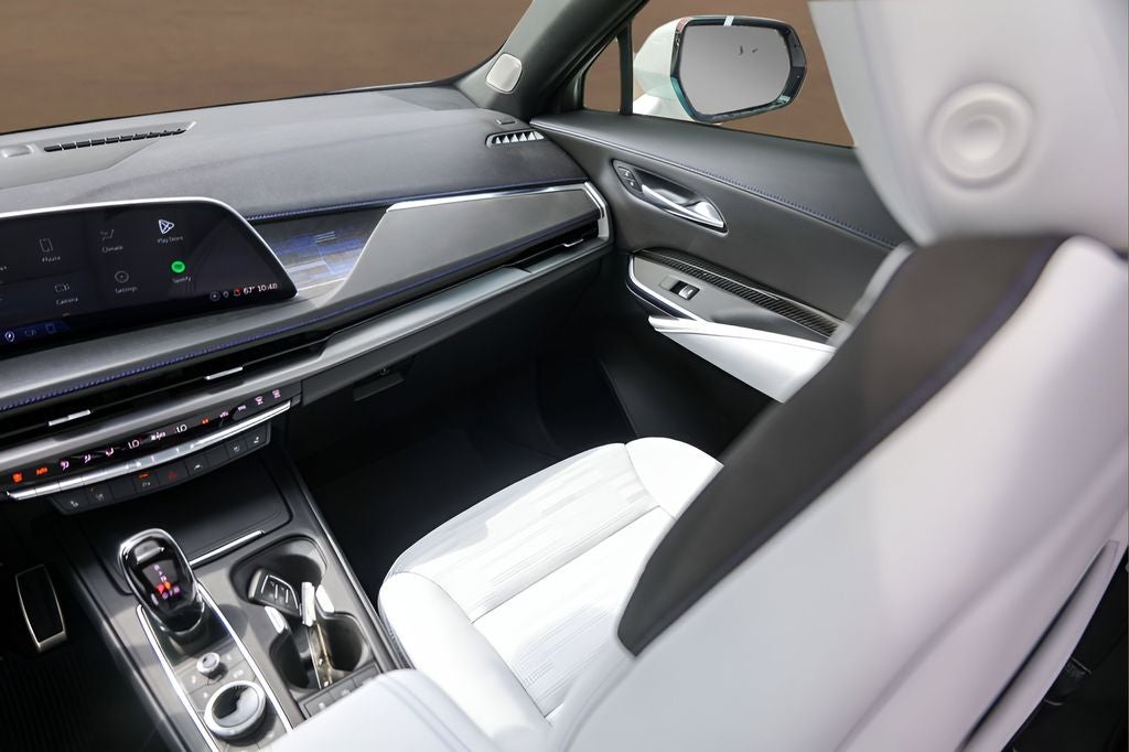 2025 Cadillac XT4 Sport