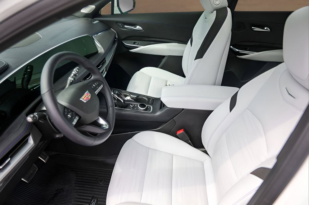 2025 Cadillac XT4 Sport