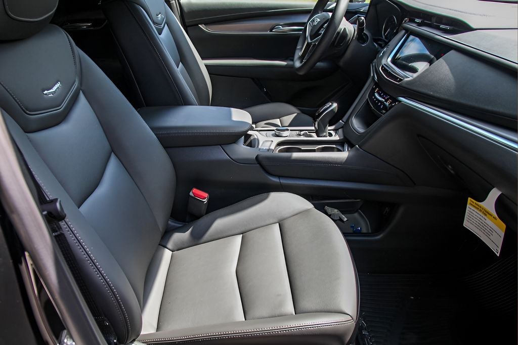 2025 Cadillac XT5 Luxury