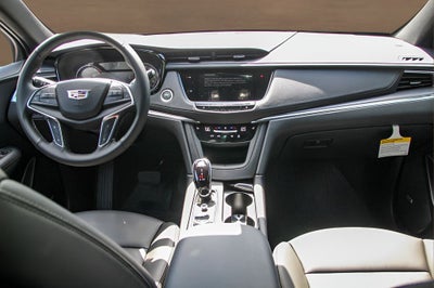 2025 Cadillac XT5 Luxury