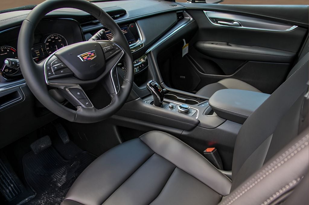 2025 Cadillac XT5 Luxury