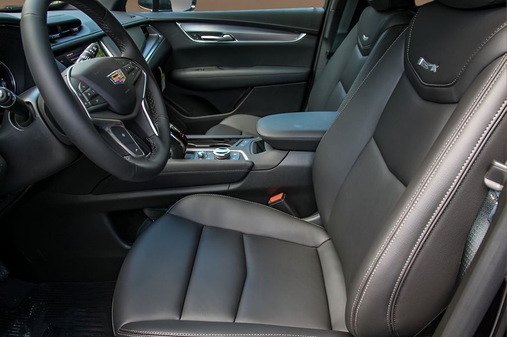 2025 Cadillac XT5 Luxury