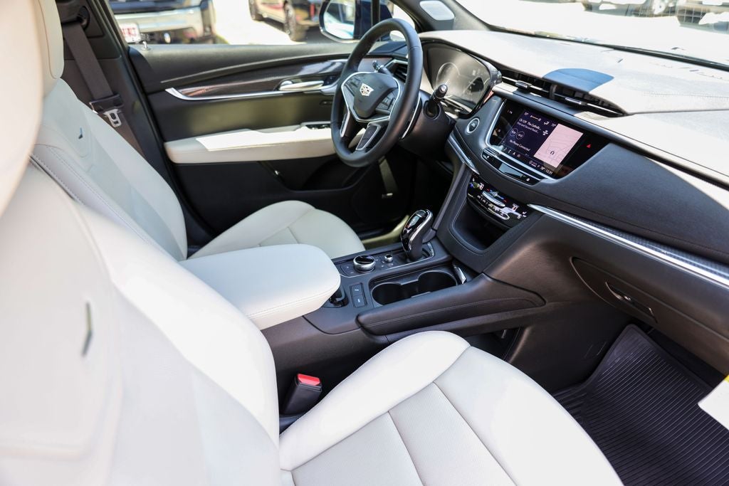 2025 Cadillac XT5 Sport