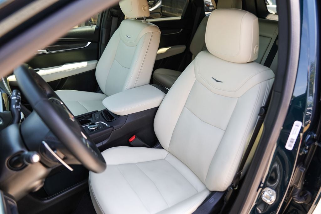 2025 Cadillac XT5 Sport