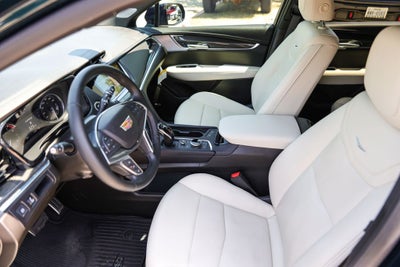 2025 Cadillac XT5 Sport