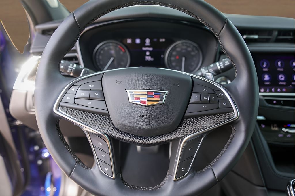 2025 Cadillac XT5 Sport