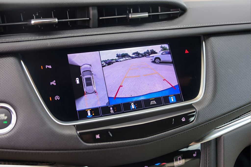 2025 Cadillac XT5 Sport