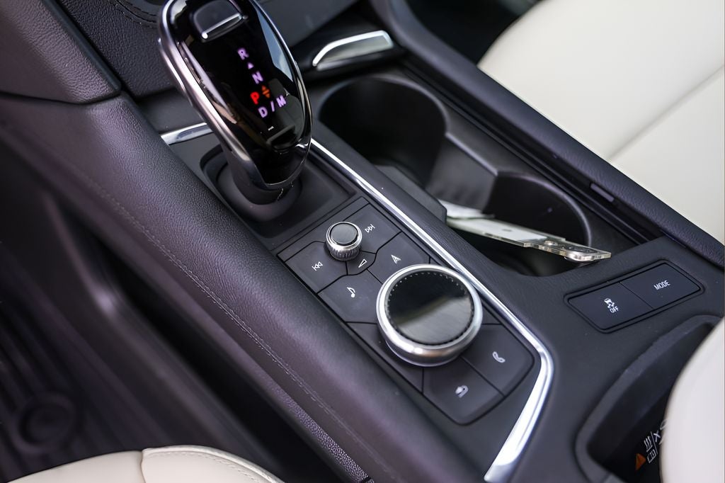 2025 Cadillac XT5 Sport
