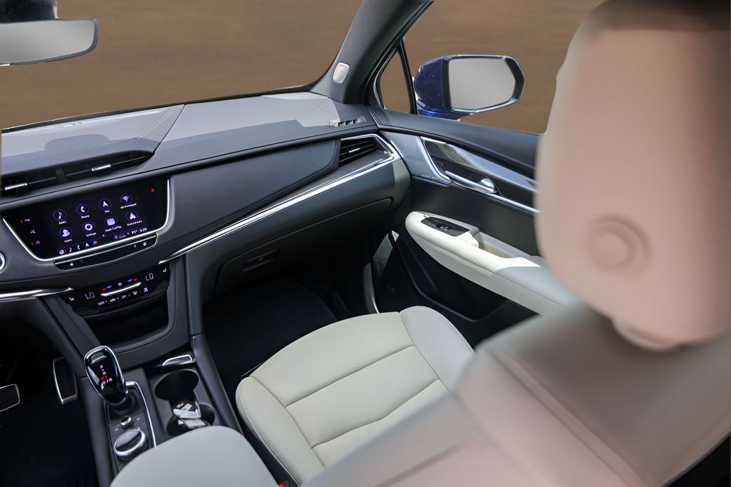 2025 Cadillac XT5 Sport