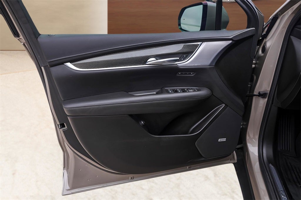 2022 Cadillac XT5 Sport