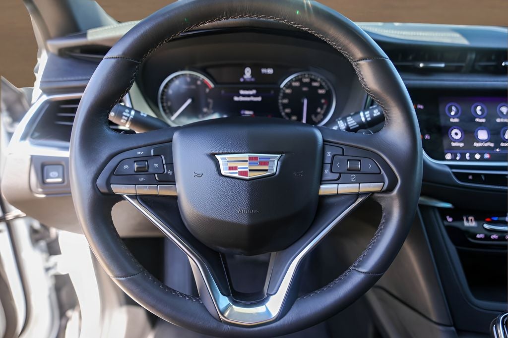 2025 Cadillac XT6 Luxury