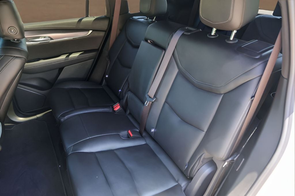 2025 Cadillac XT6 Luxury