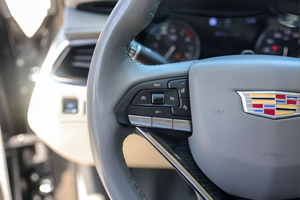 2023 Cadillac XT6 Premium Luxury