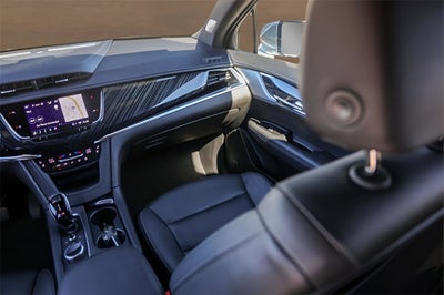 2025 Cadillac XT6 Premium Luxury