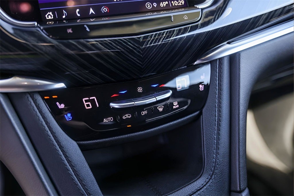 2025 Cadillac XT6 Premium Luxury