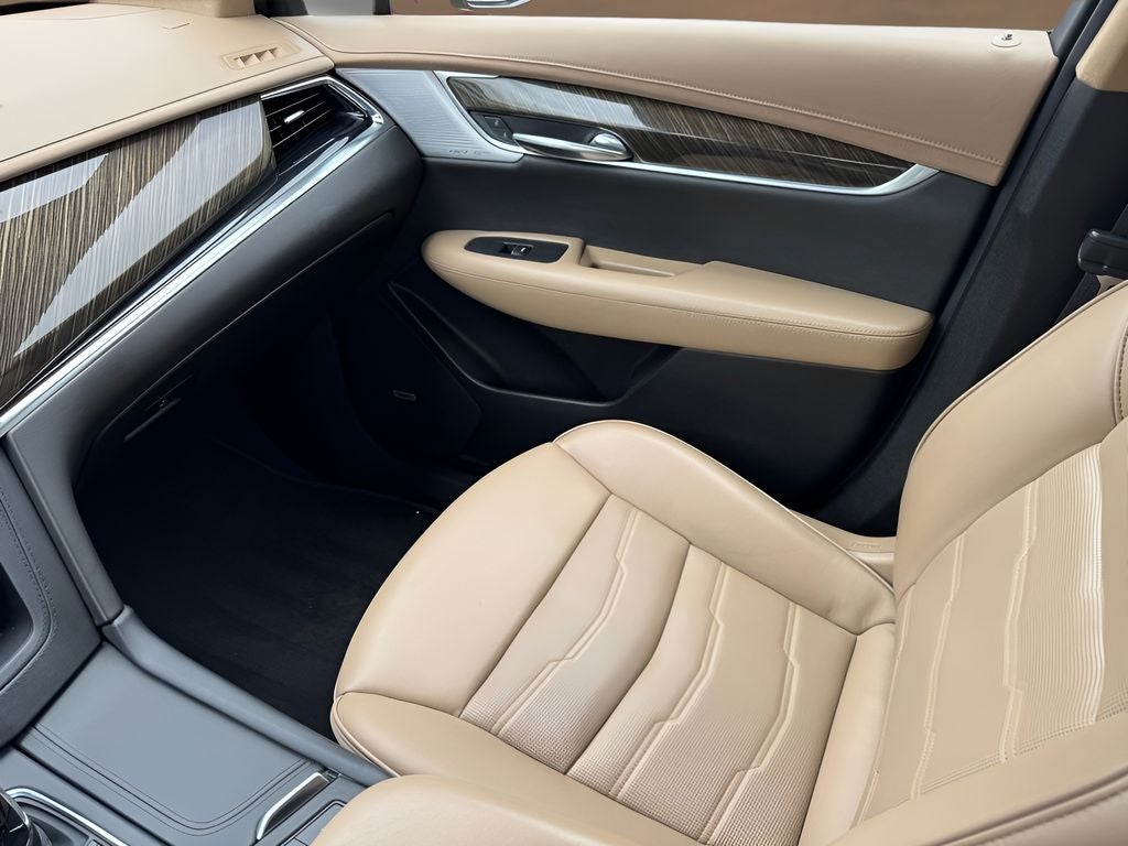 2022 Cadillac XT6 Premium Luxury