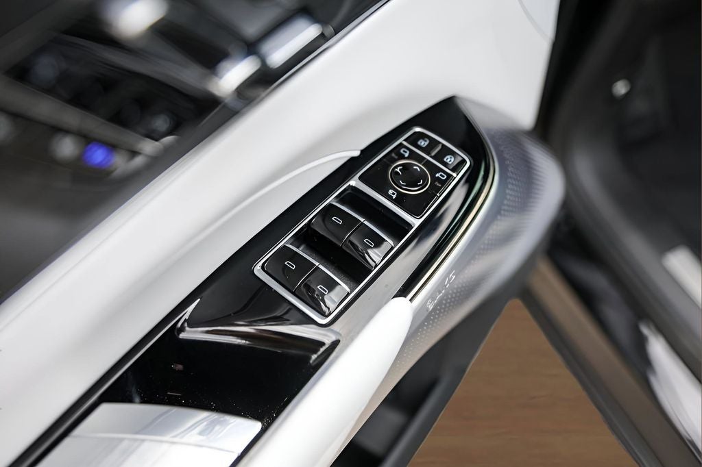 2025 Cadillac LYRIQ Luxury