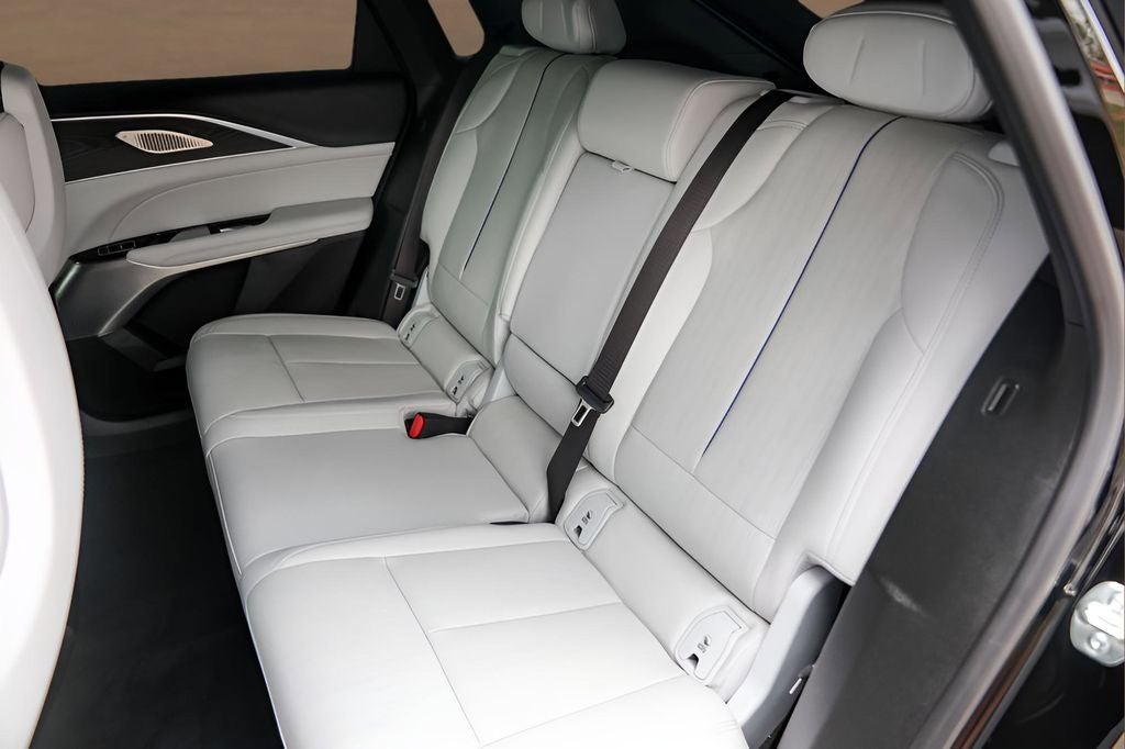 2025 Cadillac LYRIQ Luxury