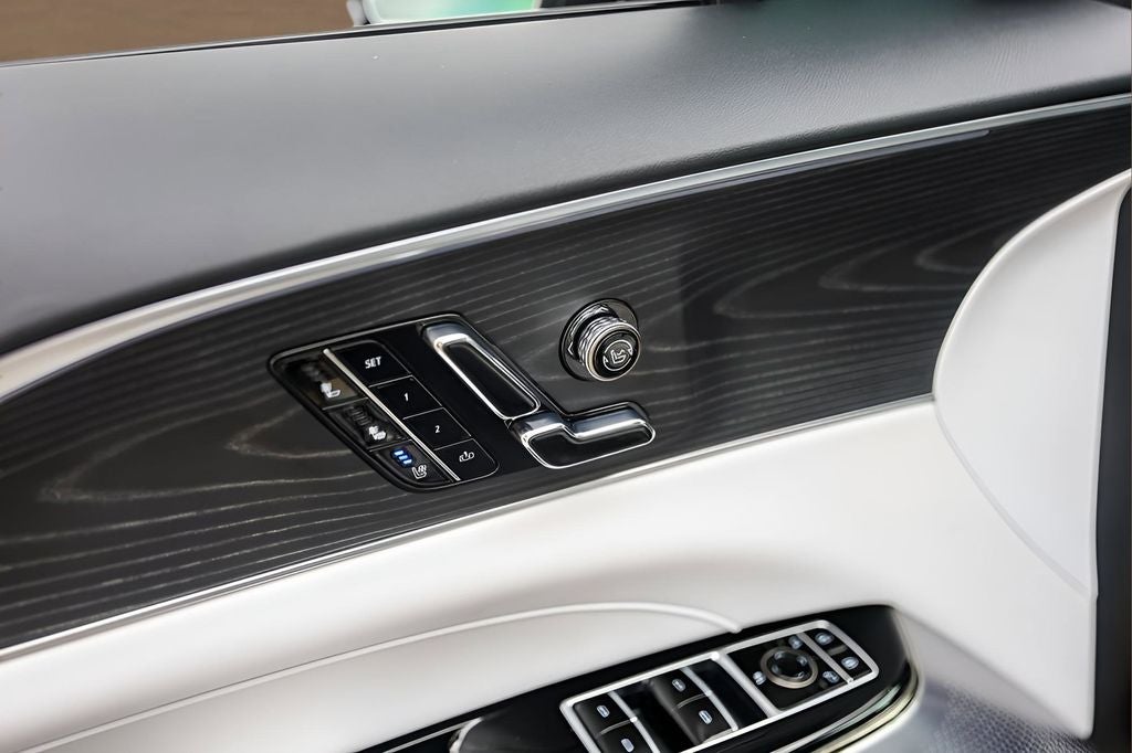 2025 Cadillac LYRIQ Luxury