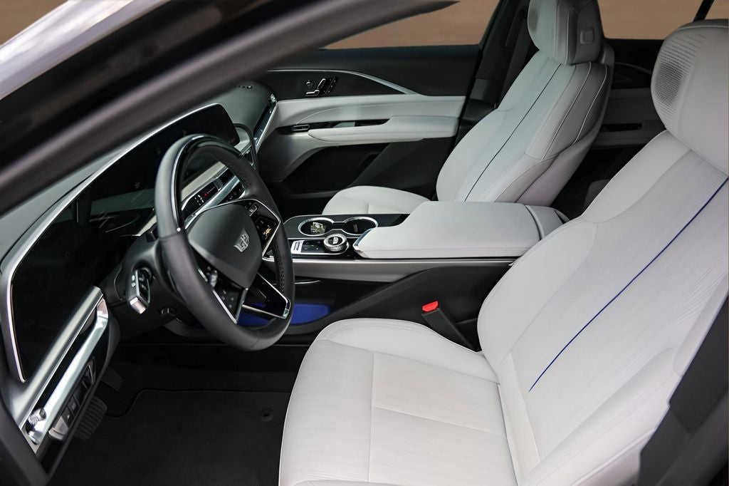 2025 Cadillac LYRIQ Luxury