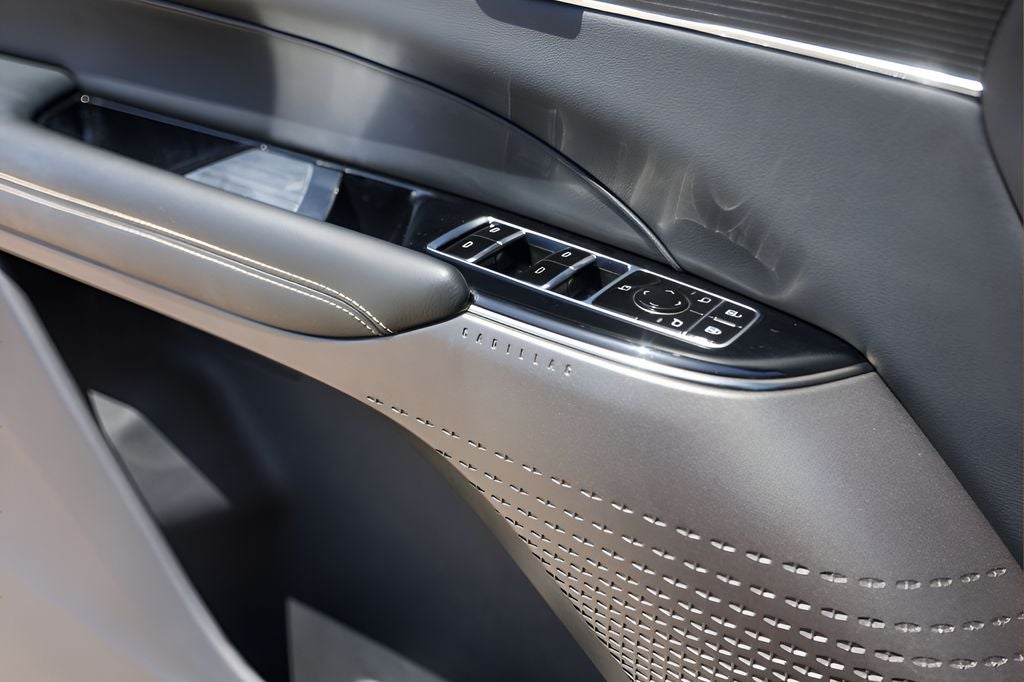 2024 Cadillac LYRIQ Sport