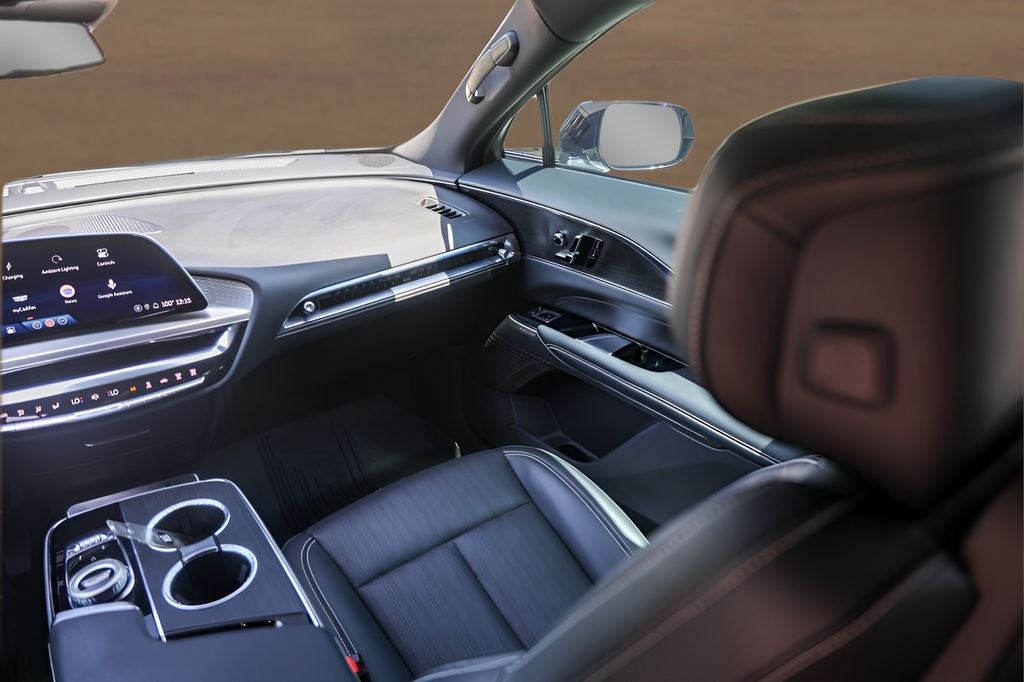 2024 Cadillac LYRIQ Sport