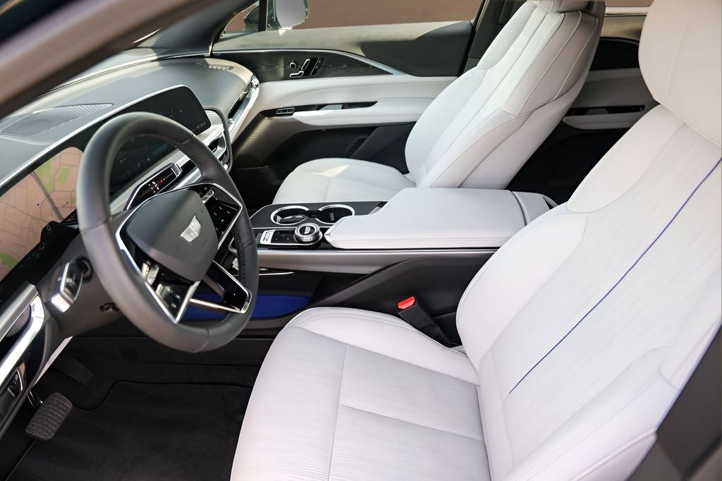 2024 Cadillac LYRIQ Sport