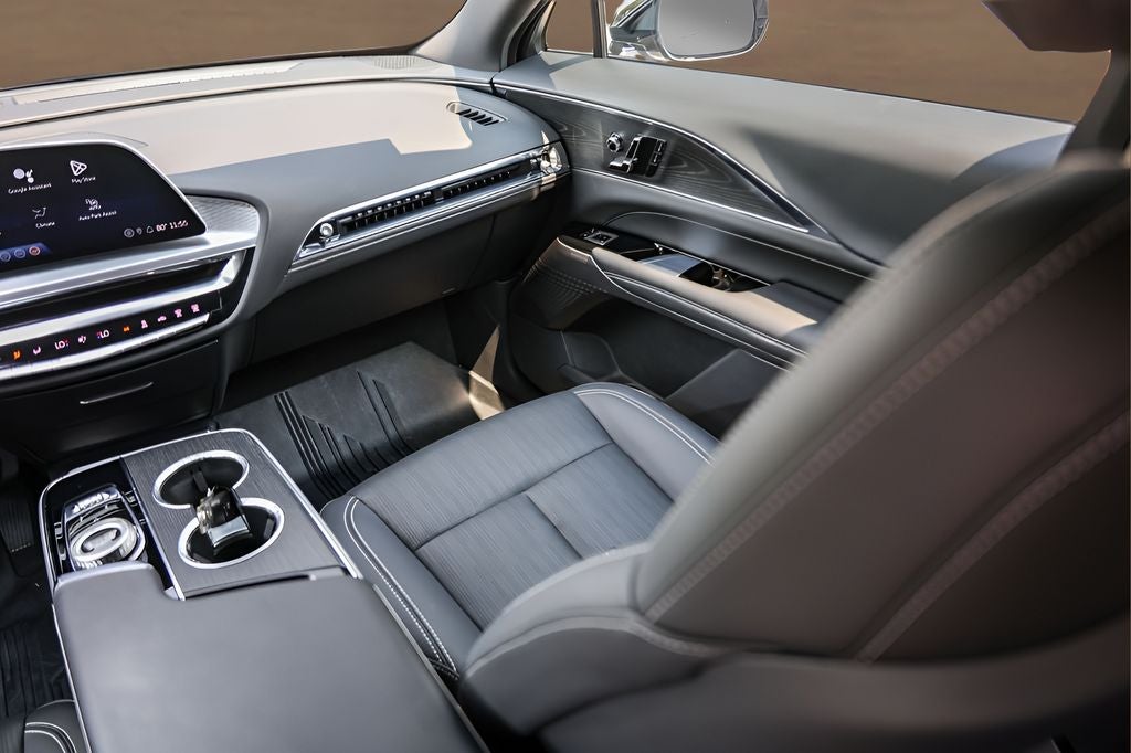 2024 Cadillac LYRIQ Sport