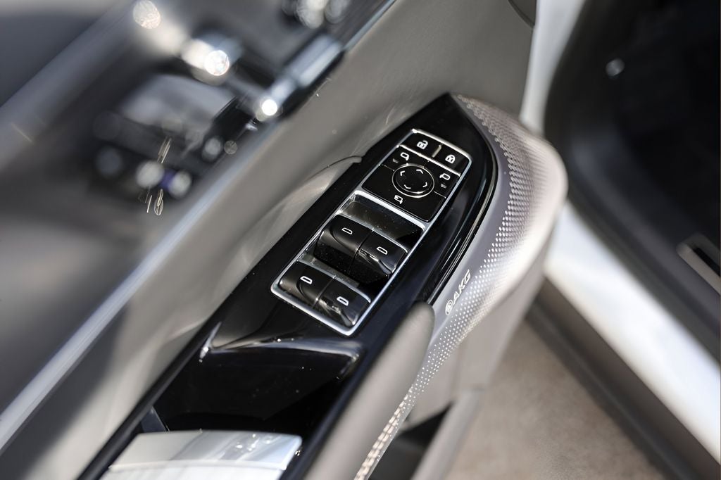 2025 Cadillac LYRIQ Luxury